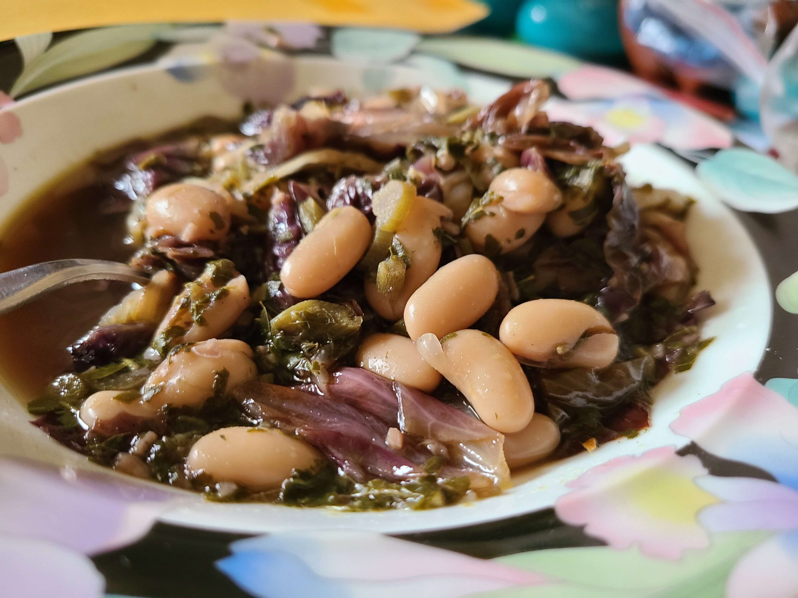 Cannellini beans with kale and radicchio