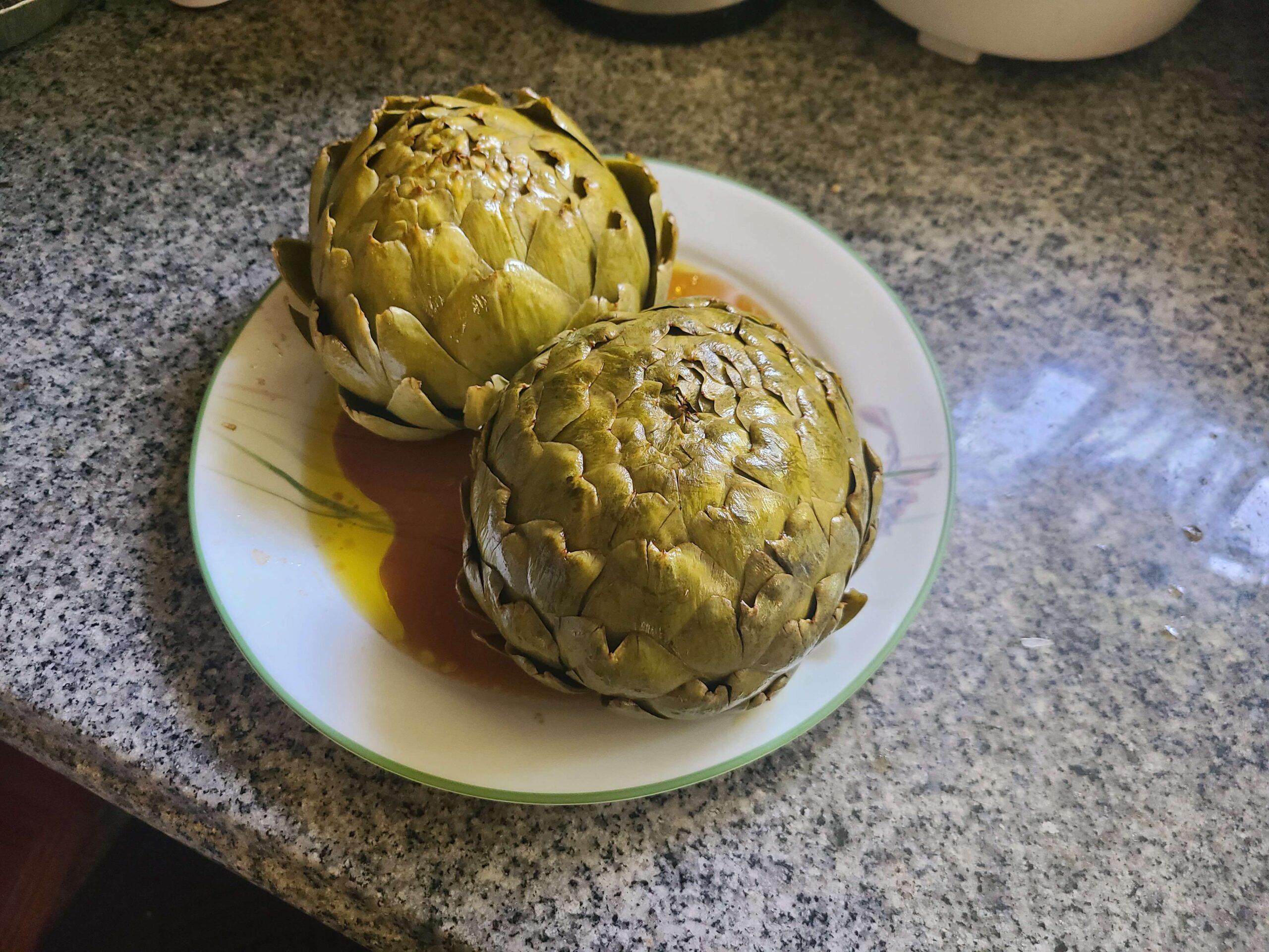 Artichokes with lemon and olive